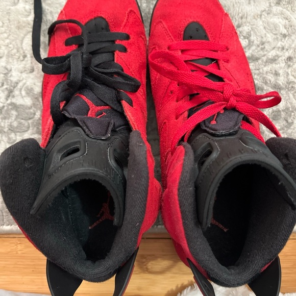 Bravo Toro Jordan 6 size 8 - Picture 3 of 5